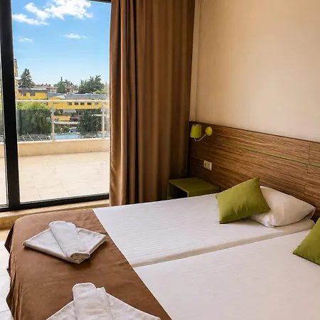 فندق Deluxe 4*